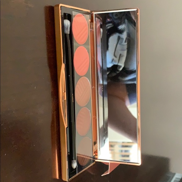 Sassy siennas eyeshadow palette - Picture 3 of 3